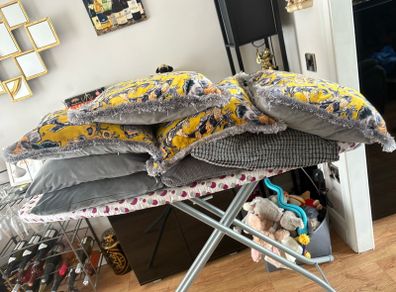 cushions assorted REDUCED TO SELL