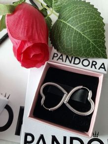 New genuine pandora heart earrings