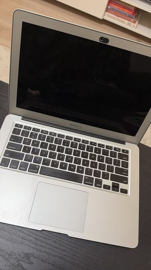 MacBook Air 2017 Good Condition