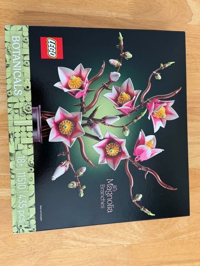 Lego magnolia branches