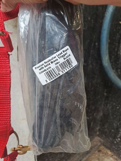 equestrian, head collar with lead,size full