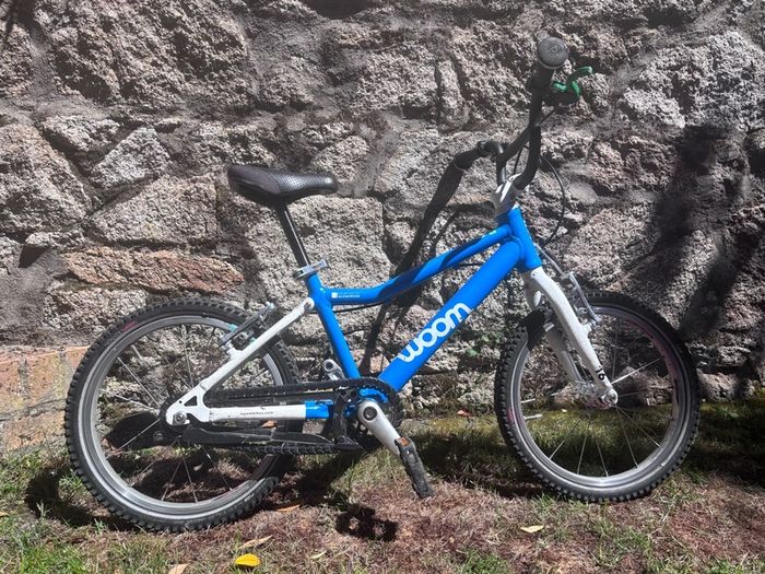 Woom Go 3 kid's bike in blue