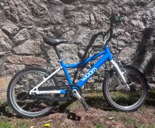 Woom Go 3 kid's bike in blue