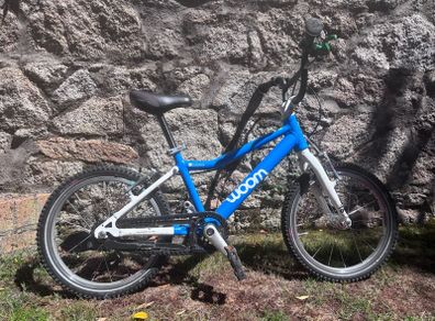 Woom Go 3 kid's bike in blue