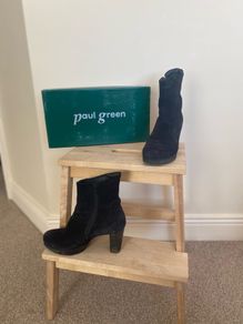 Pail Green navy suede boots