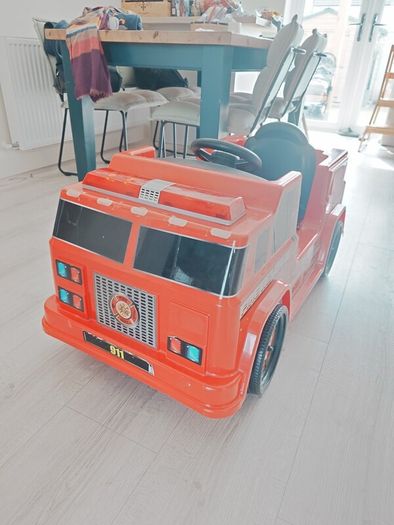 fire truck sit-in electric car