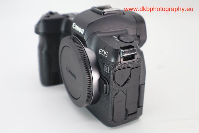 Canon Eos R Mirrorless Camera #0610