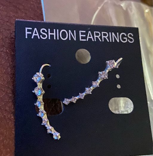 Droplet style diamond costume jewellery earrings