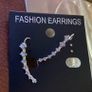 Droplet style diamond costume jewellery earrings Image 2