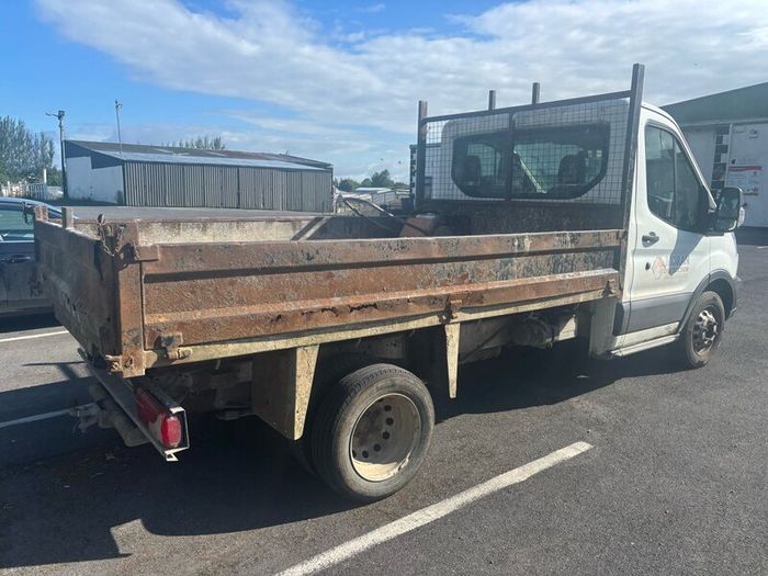 Trucks,Trailers garage equipment