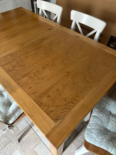 table & chairs