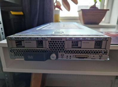 Cisco UCS B200 M4 Server blades x4