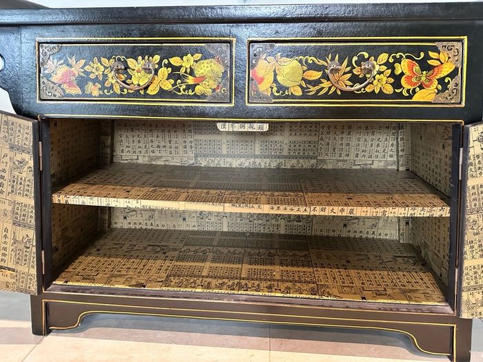 Chinese cabinet
