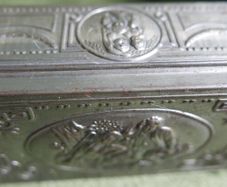 Vintage 1930 s Tin For State Express. Ornate Vintage State Express 333 Metal Tin With Wood Lining