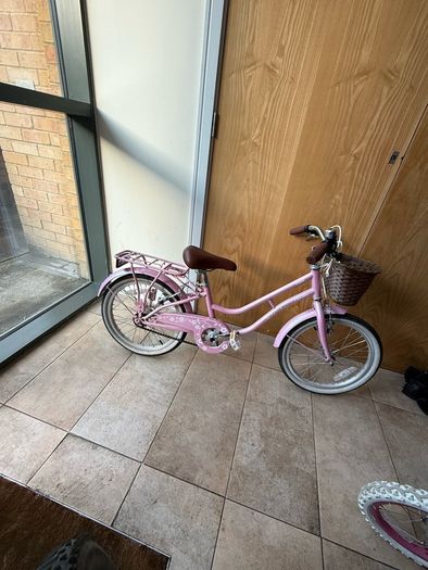 Girls bike with basket 18 inch