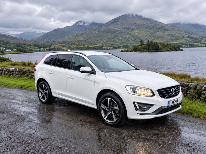 Volvo XC60 R-Design ( MINT )