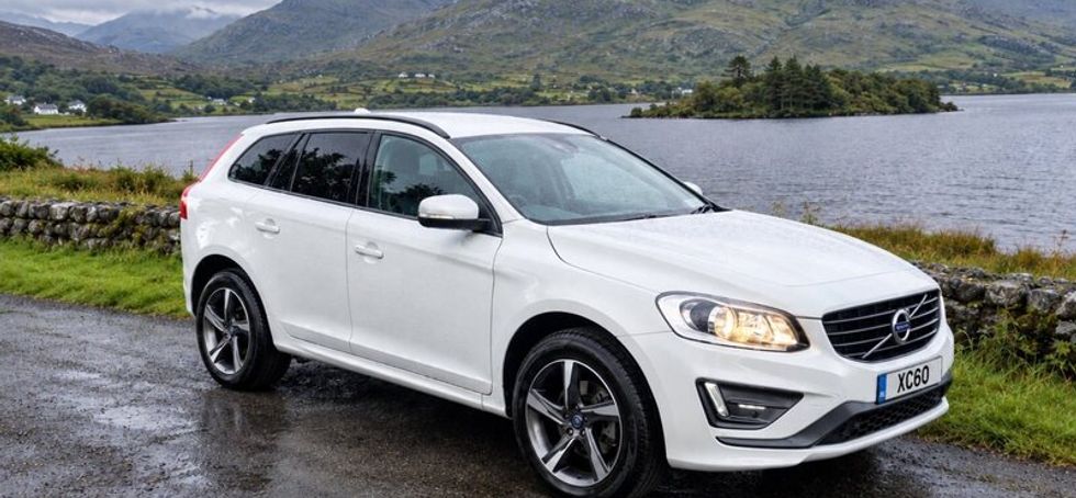 Volvo XC60 R-Design ( MINT )