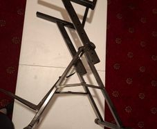 Amplifier Stand