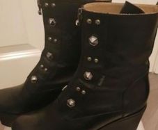 Marco Moreo boots