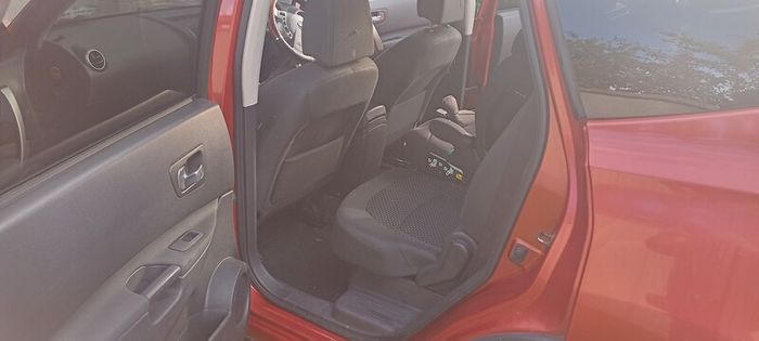 2010 Nissan Qashqai+2