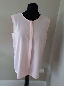 Benetton sleevless blouse