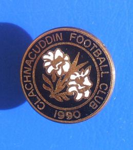 CLACHNACUDDIN FOOTBALL CLUB ('Clach na Cuddin', Inverness, Scotland) - club supporter's/fund raiser enamel badge (1990). Scarce!