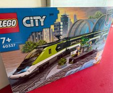 lego City passenger train 60337