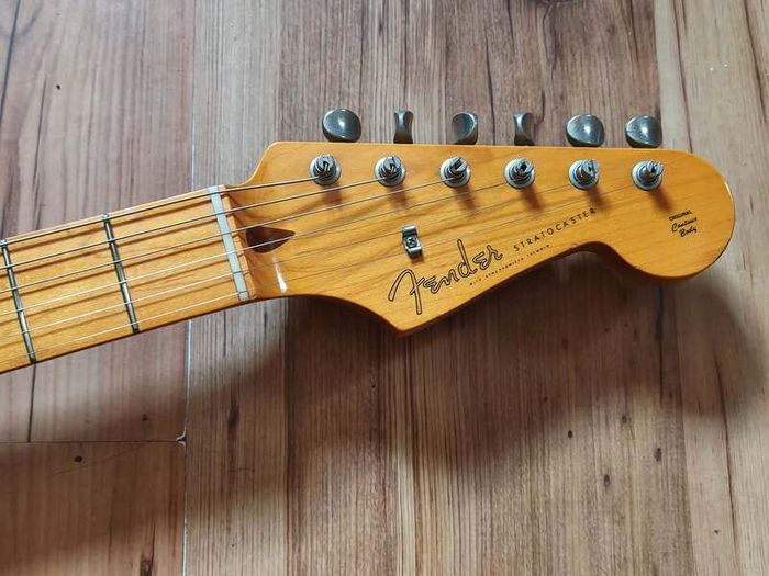 Fender Japan Vintage Series '57 Stratocaster (Delivery available)