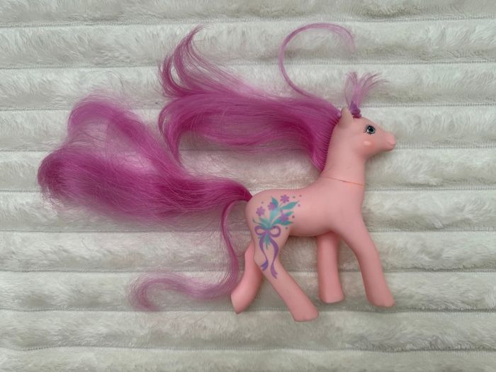 Vintage My Little Pony G1 Sweetheart Sister Dainty With Earring 1988 Hasbro Used Please see pictures