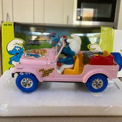Smurf Jeep 1/24 by Burago Rare Pink version