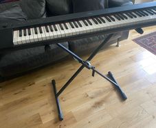 Yamaha Electronic Keyboard NP 12