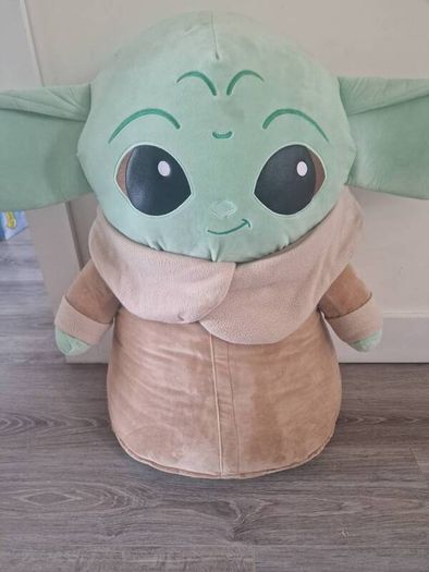 Giant Star Wars Mandelorian Grogu - Arcade Machine Win