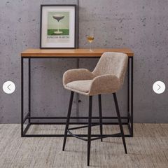 Medows and Byrne Bar table