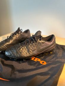 Nike Tiempo