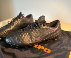Nike Tiempo