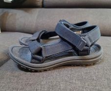 Lightweight sandals size EU 36