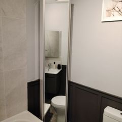 Swivel shelf and mirror white.