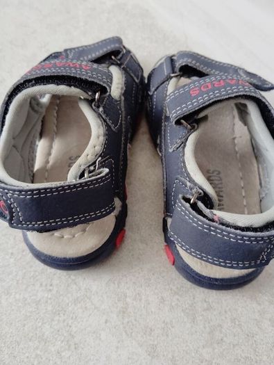 boys sandals.size 26