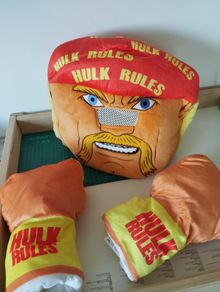 Hulk Rules Plush Set like new