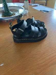 De marten sandals size 6