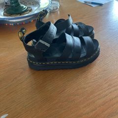 De marten sandals size 6