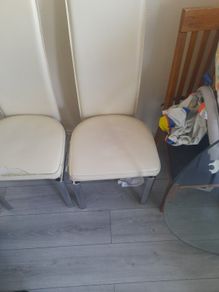 glass table and chairs ( need to be fixed )