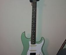 Fender Stratocaster Player Series 2024