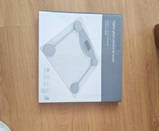 Digital Glass Bathroom Scales  Max 180kg (Excellent Condition)