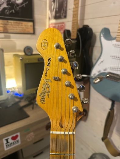 Left handed Vintage V6 icon series LV6MRBK