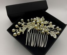 Brand new Bridal hair comb pin clip- weeding- Pearl fork pigtail holder