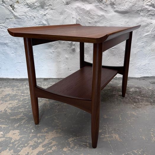 Mid Century Modern Danish End/Side Table