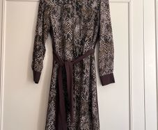Hobbes dress