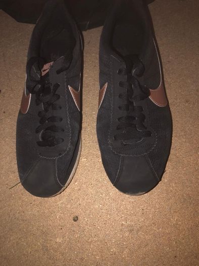 Ladies Runners - Size 7
