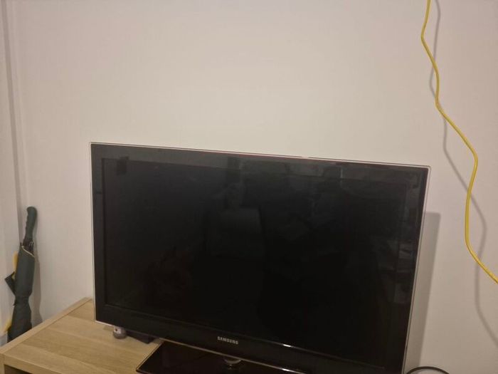 Samsung 38' LED TV